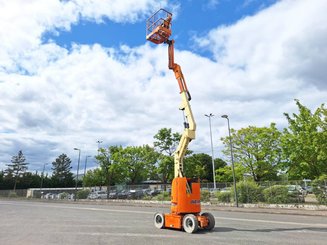 Piattaforma articolata JLG E300AJP