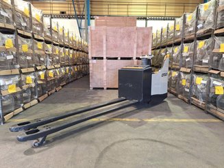 Transpallet con pedana Crown WT3040 - 10