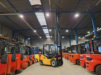 Carrello elevatore frontale a 4 ruote Hangcha XE25