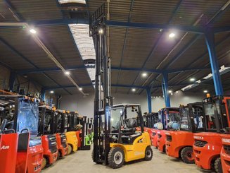 Carrello elevatore frontale a 4 ruote Hangcha XE25