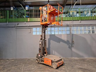 Navicella a gruppo di sollevamento verticale JLG TOUCAN DUO