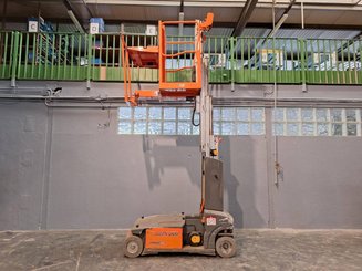 Navicella a gruppo di sollevamento verticale JLG TOUCAN DUO