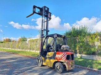 Carrello elevatore frontale a 4 ruote Yale GLP35VX