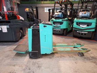 Transpallet guida in accompagnamento Yale MP20X - 8