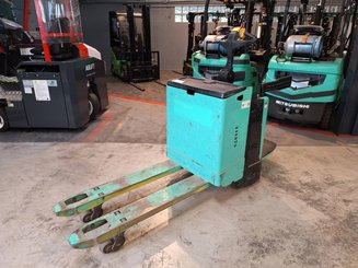 Transpallet guida in accompagnamento Yale MP20X