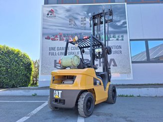 Carrello elevatore frontale a 4 ruote Caterpillar GP30N
