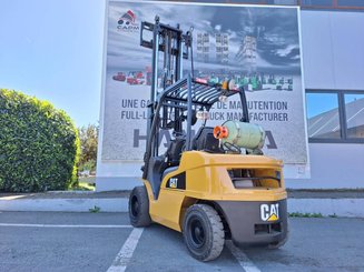 Carrello elevatore frontale a 4 ruote Caterpillar GP30N