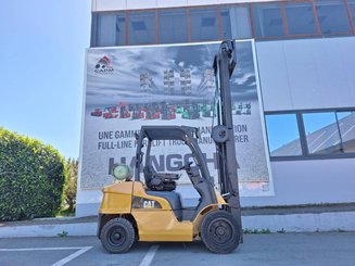 Carrello elevatore frontale a 4 ruote Caterpillar GP30N
