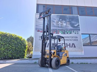Carrello elevatore frontale a 4 ruote Caterpillar GP30N