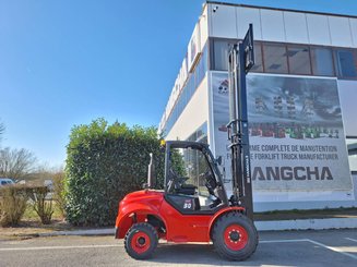 Carrelli elevatori fuoristrada Hangcha TT30-2