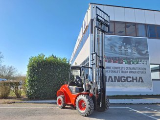 Carrelli elevatori fuoristrada Hangcha TT30-2