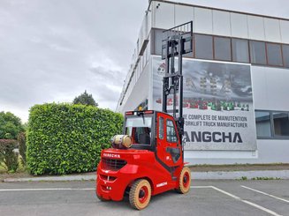 Carrello elevatore frontale a 4 ruote Hangcha XF55G-2