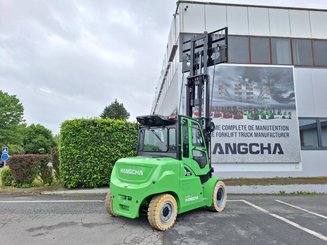 Carrello elevatore frontale a 4 ruote Hangcha XC80i-600 (CPD80-XCY2-SI)