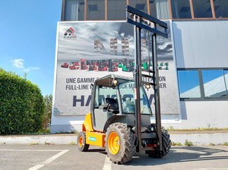 Carrelli elevatori fuoristrada Ausa C150H