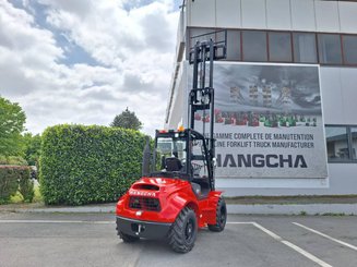 Carrelli elevatori fuoristrada Hangcha TT25-4