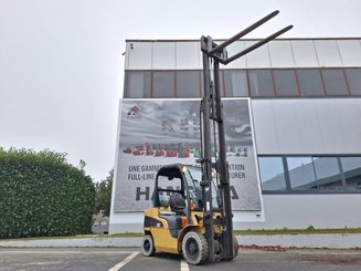 Carrello elevatore frontale a 4 ruote Caterpillar GP25N