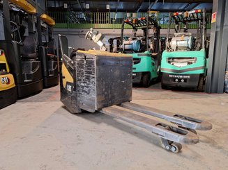 Transpallet guida in accompagnamento Caterpillar NPF25N2