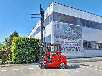Carrello elevatore frontale a 4 ruote Hangcha XF25D-2
