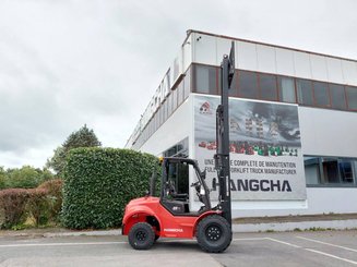 Carrelli elevatori fuoristrada Hangcha TT35-2 (CPCD35-X2W98E-RT2)