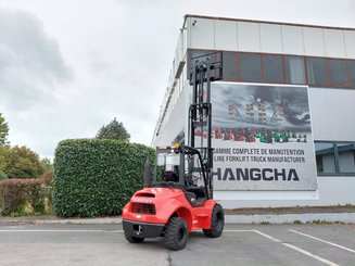 Carrelli elevatori fuoristrada Hangcha TT35-2 (CPCD35-X2W98E-RT2)