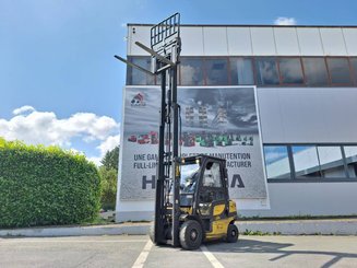 Carrello elevatore frontale a 4 ruote Yale GDP25VX