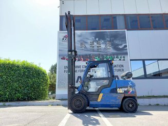 Carrello elevatore frontale a 4 ruote Caterpillar GP50NTD
