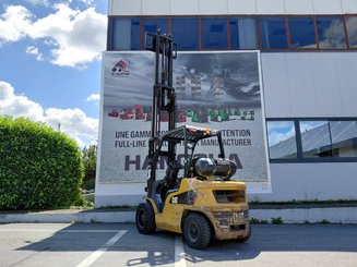 Carrello elevatore frontale a 4 ruote Caterpillar GP30N