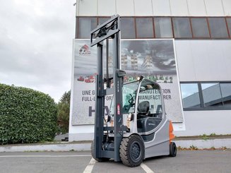 Carrello elevatore frontale a 4 ruote STILL RX60-40