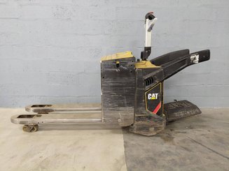 Transpallet con pedana Caterpillar NPV20N2