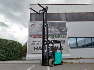 Carrello elevatore frontale a 4 ruote Hyster J2.50XM