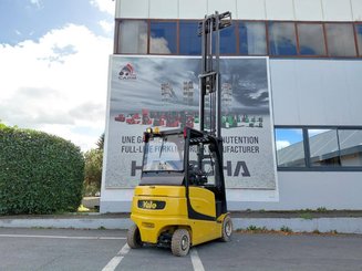 Carrello elevatore frontale a 4 ruote Yale ERP25VL