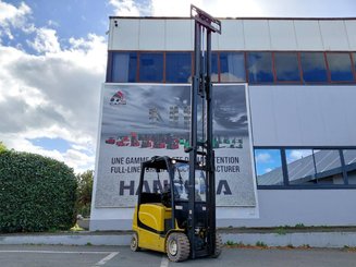 Carrello elevatore frontale a 4 ruote Yale ERP25VL