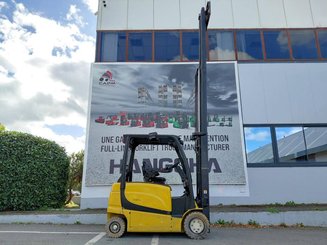 Carrello elevatore frontale a 4 ruote Yale ERP25VL