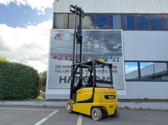 Carrello elevatore frontale a 4 ruote Yale ERP25VL