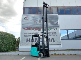 Carrello elevatore frontale a 3 ruote Hyster J160XNT