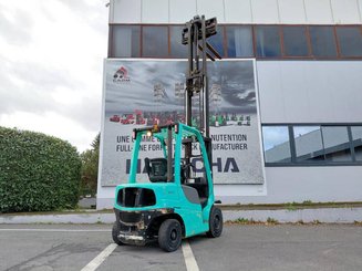 Carrello elevatore frontale a 4 ruote Yale GDP25VX