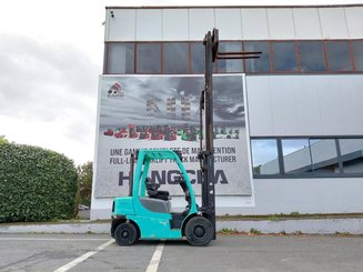 Carrello elevatore frontale a 4 ruote Yale GDP25VX