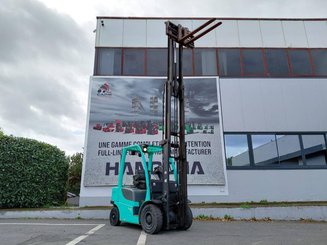 Carrello elevatore frontale a 4 ruote Yale GDP25VX