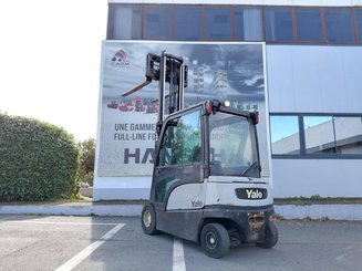 Carrello elevatore frontale a 4 ruote Yale ERP30VL