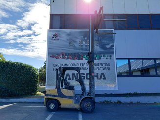 Carrello elevatore frontale a 4 ruote Yale GDP35VX