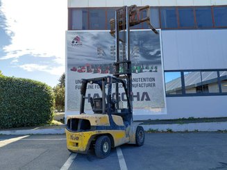 Carrello elevatore frontale a 4 ruote Yale GDP35VX