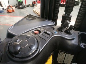 Stoccatori con pedana Caterpillar NSR16N