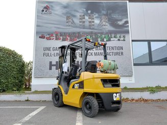 Carrello elevatore frontale a 4 ruote Caterpillar GP25N - 3
