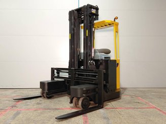 Carrelli retrattili multidirezionali Caterpillar NRM20K