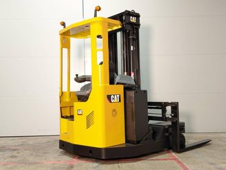 Carrelli retrattili multidirezionali Caterpillar NRM20K