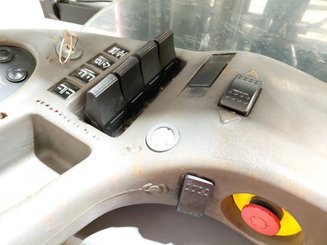 Carrelli retrattili multidirezionali Caterpillar NRM20K - 13