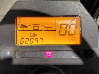 Carrello elevatore frontale a 3 ruote Caterpillar EP18NT - 10