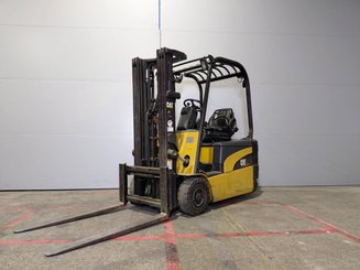 Carrello elevatore frontale a 3 ruote Caterpillar EP18NT - 1