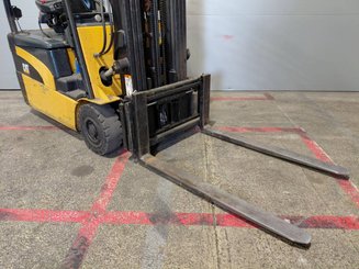 Carrello elevatore frontale a 3 ruote Caterpillar EP18NT - 6