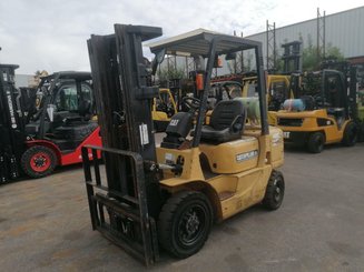 Carrello elevatore frontale a 4 ruote Caterpillar GP25K - 1